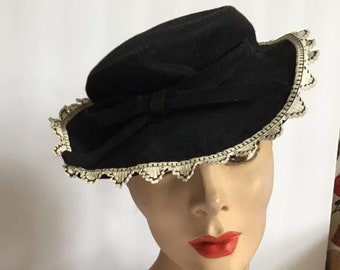 Vintage 1940's Hat Dark Black Small Tilt Hat WWII *New York Creation* Has Off White Trim Black Felt Bow In Front At Crown