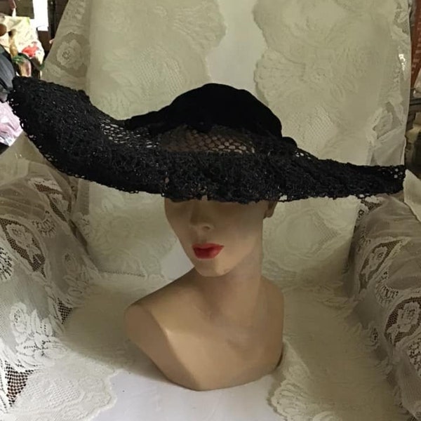 Vintage 1940's Hat Large Brimmed Black Hat With Velvet Crown *Original Lecie* Mindlin's Kansas City, MO (New York Creation) Label