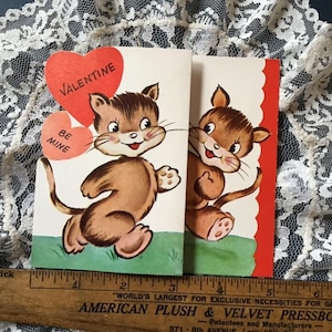 Rottami di cimeli da collezione Ephemera Prenota artigianato ri-Purposing di carta San Valentino 2 Kitty gatti dell'annata 1960