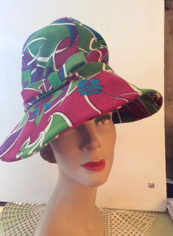 Vintage 1960s 1970s Hat Multi Color Velvet Vogue M