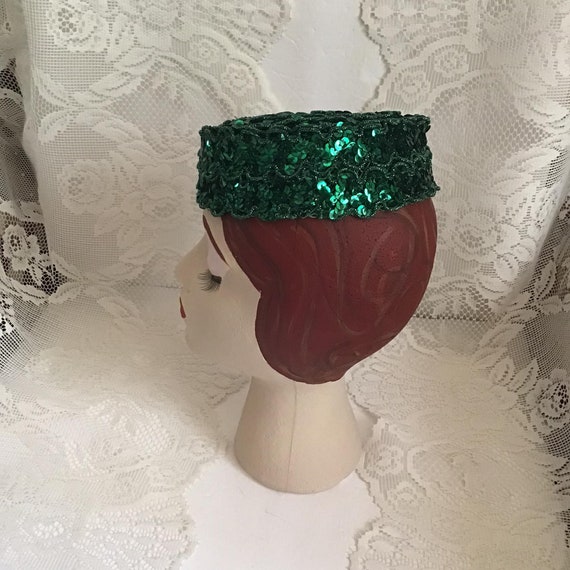Vintage 1960's Hat Pillbox Emerald Green Sequin H… - image 9