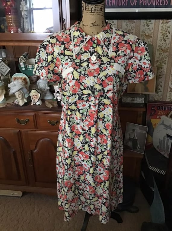 Vintage 1930's 1940's Dress Cotton Floral Generous Size