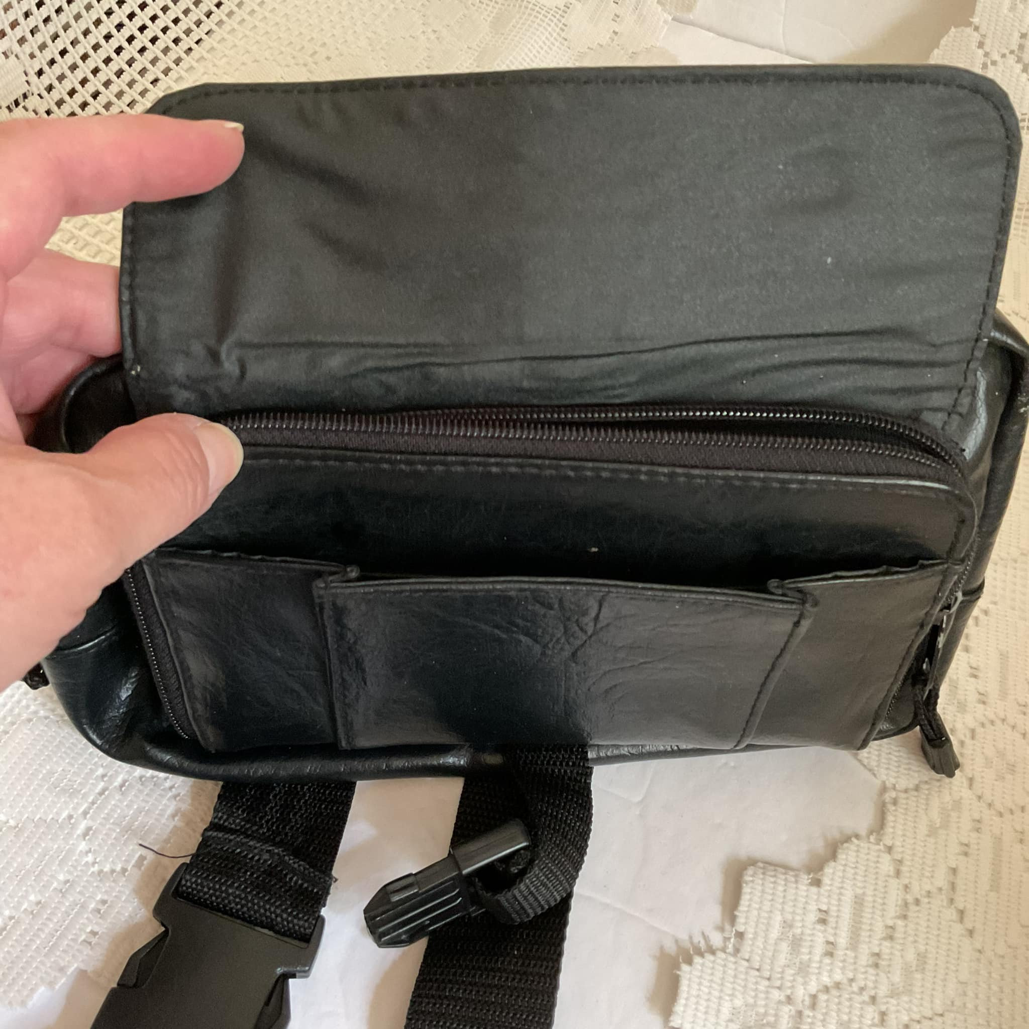 Vintage 1990's Y2K Fanny Pack Crossbody Sling Bag Black Faux/fake