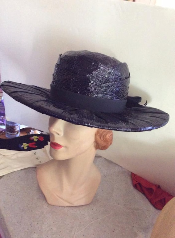 Vintage 1950s Hat Large Blue Cellophane Straw Peg… - image 2