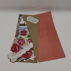 Tarjeta de felicitación vintage Y2K de los años 90, hecha a mano, con papel y un pañuelo vintage de los años 60, sobre rojo. ¡Se vende en el estado en que se encuentra!