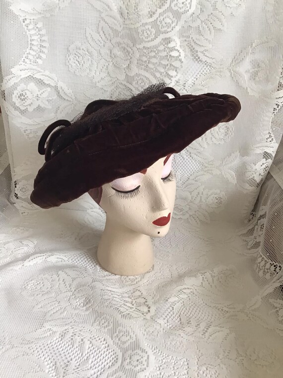 Vintage 1940's Hat Dark Brown Velvet Retains Orig… - image 5