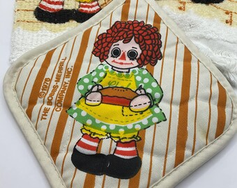 Vintage 1970's (1976) Towel Dish Cloth Pot Holder *raggedy Ann