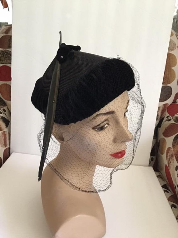 Vintage 1950's Hat Ladies Black Straw And Velvet … - image 1