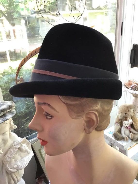 Vintage Early 1960s Hat Black Fedora Style  Label… - image 5