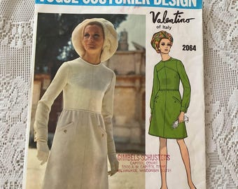 Sukienka w stylu vintage z lat 60. *Vogue Couturier Design* Projektant Valentino z Włoch nr 2064