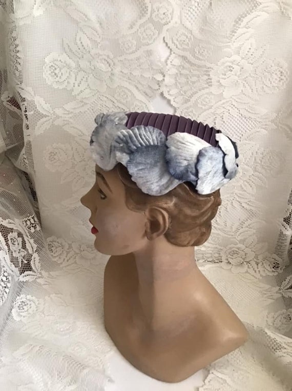 Vintage 1950's 1960's Hat Light Purple With Faux … - image 6