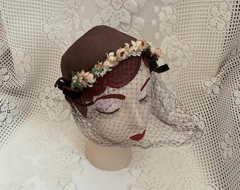 Vintage 50s Brown & Yellow Floral Netted Hat. Fancy Whimsy  display picture 2