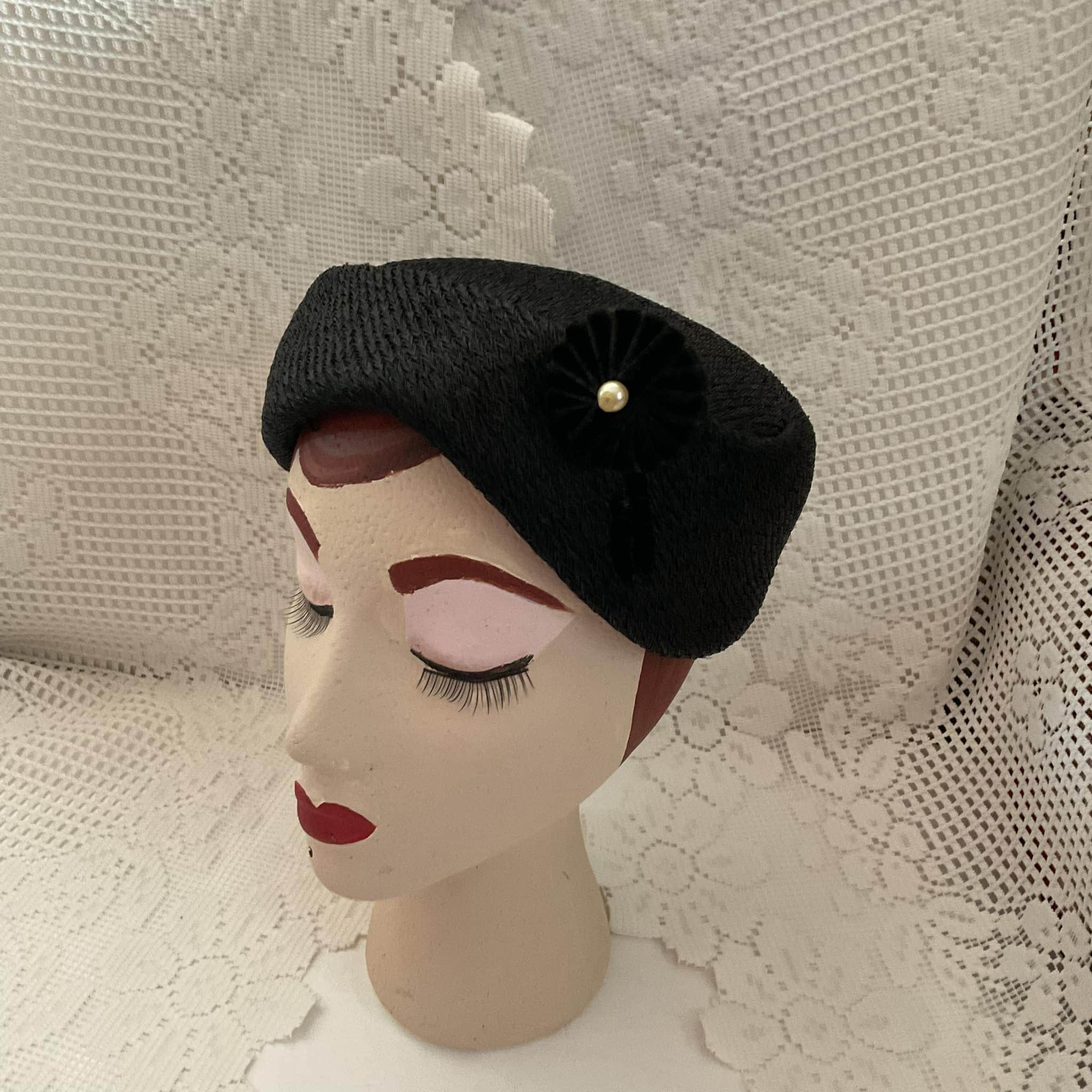 VINTAGE 1950\'S UNION CLOCHE BLACK CELLOPHANE STRAW HAT 1960 main image 2