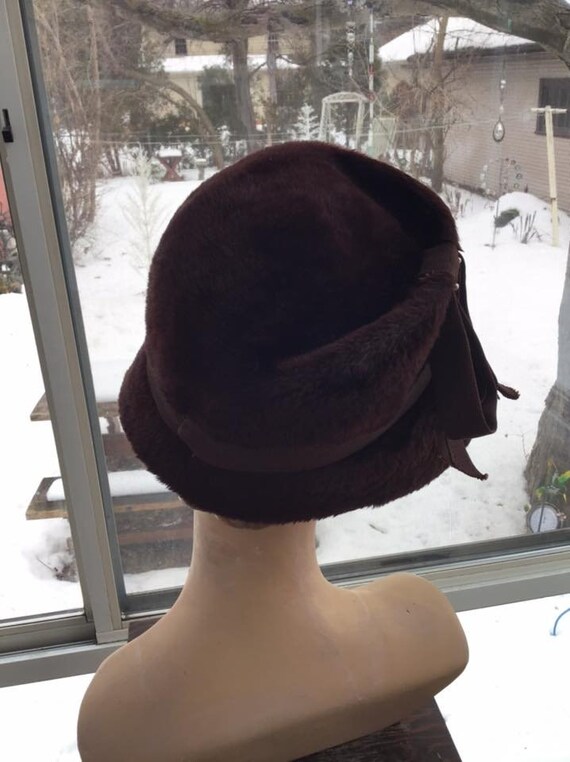 Vintage 1950's Hat Deep Dark Brown Felt Velour Bo… - image 7