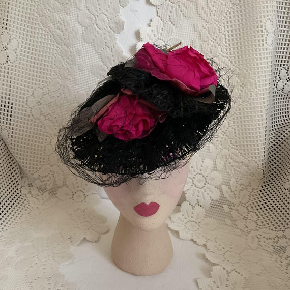 Vintage 1940's Hat Tilt Style Dark Black Raffia Straw Dark Pink Roses Black Veiling *New York Creation* Label Sold As Is!!
