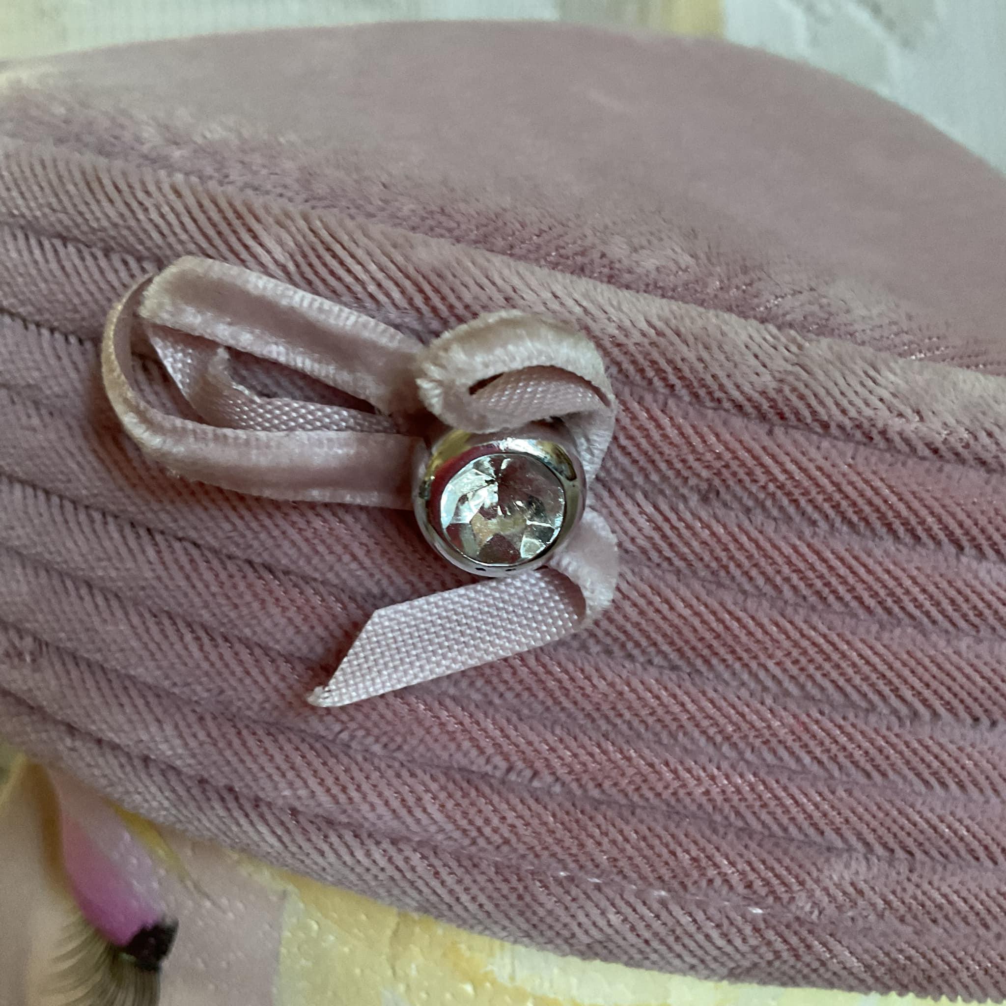 Vintage 60s Pillbox Hat Purple Lavender Velvet Rhinestone Leaves Vintage 1950 main image 4