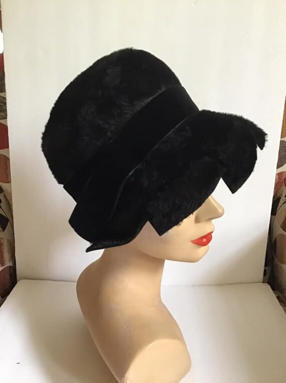Vintage 1960's 1970's Hat Dark Black Faux/Fake Fu… - image 3