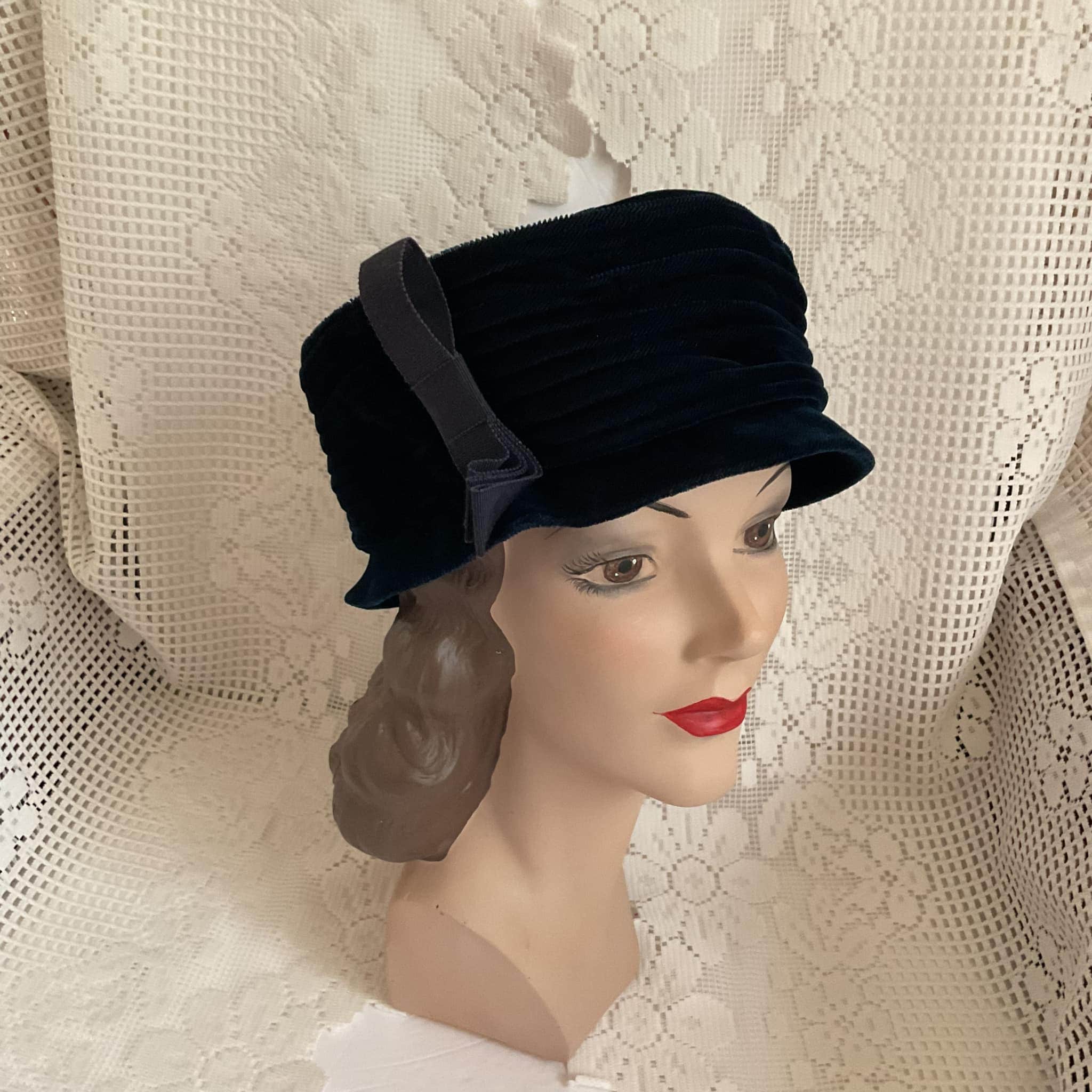 Vintage 1960 display picture 3