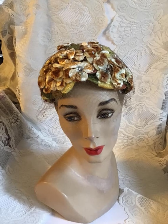 Vintage 1950's Hat Velvet Flowers In Browns And R… - image 10