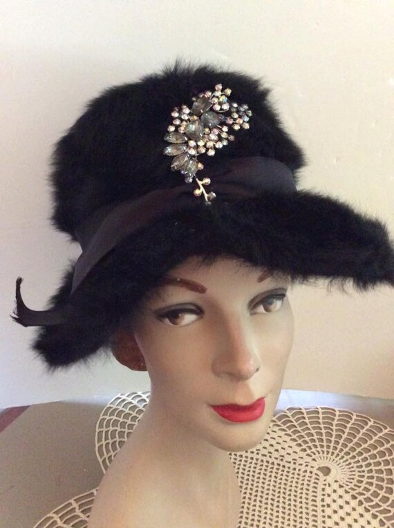 Vintage 1950s Hat Black Faux Fur Bucket Style Gre… - image 1