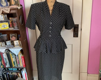 Vintage 1980's Dress (Has A 40's Look) Dark Black & White Polyester Has Belt And Peplum Tagged Size 10 SEE Measurements