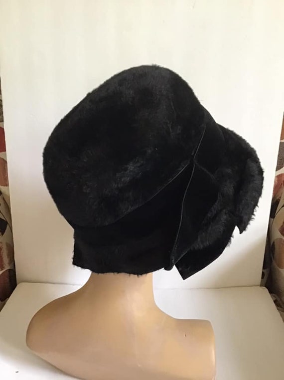 Vintage 1960's 1970's Hat Dark Black Faux/Fake Fu… - image 4