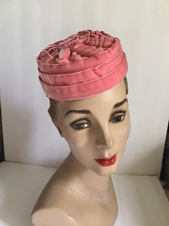 Vintage 1950's 1960's Hat Petite Pillbox Style Dus