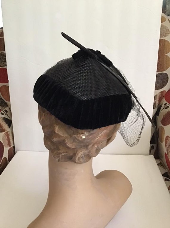 Vintage 1950's Hat Ladies Black Straw And Velvet … - image 5
