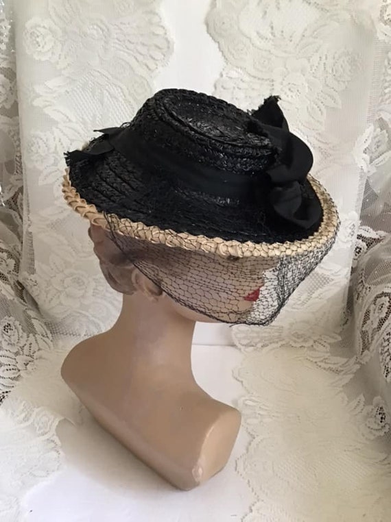 Vintage 1940's Hat Black And Cream Straw Hat With… - image 5