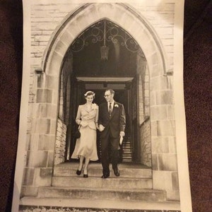 Vintage 1940s 1950s Photograph Picture Wedding Couple Coming Out Of Church Collectible Paper Ephemera Art Craft Scrapbooking image 2