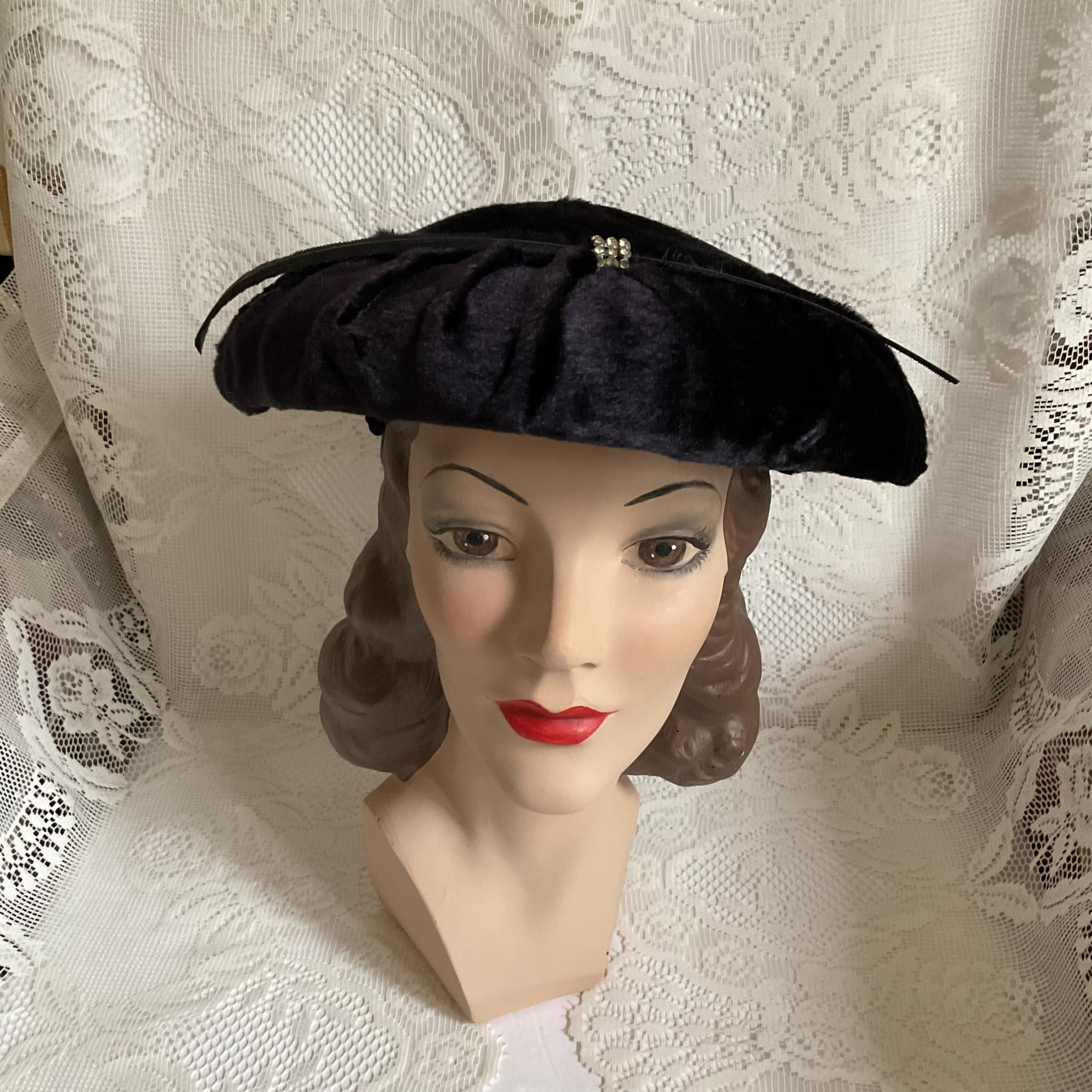 Vintage 1950 display picture 1