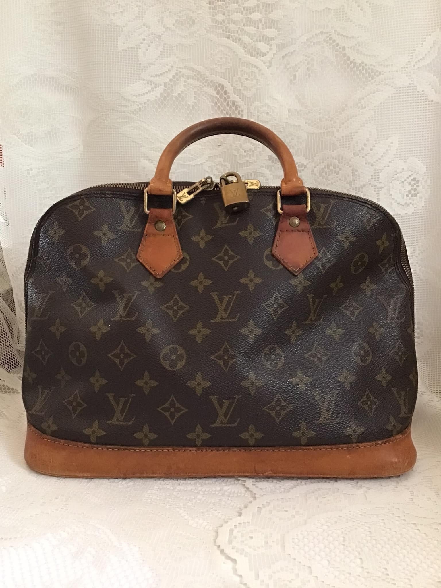 Tried a few bags in LV last week and went home with the Alma BB