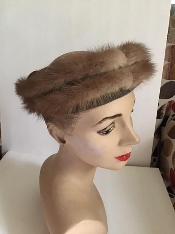 Vintage 1950's 1960's Hat Mink And Velvet Ringlet… - image 4