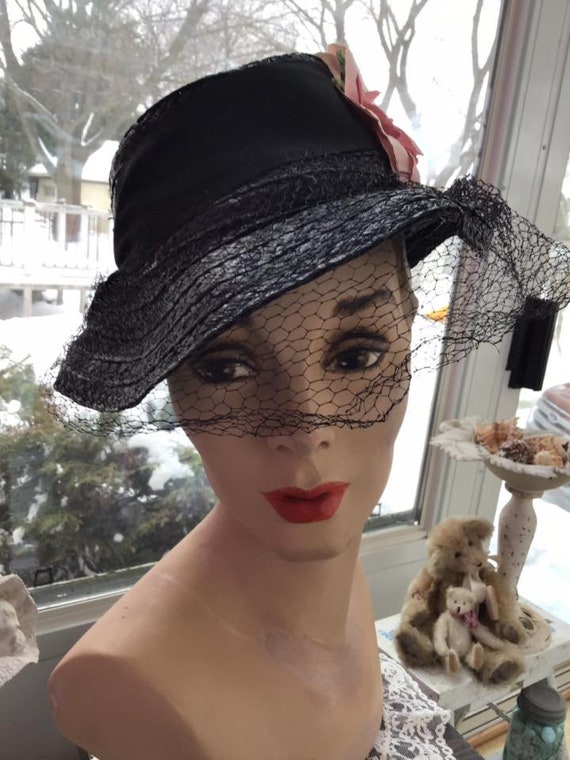 Vintage 1930's Hat Black Cellophane Straw Black V… - image 7