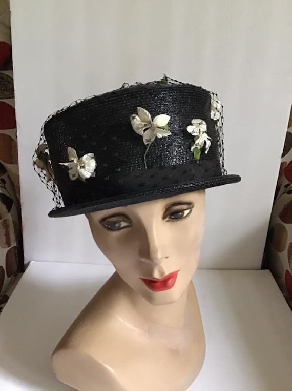 Vintage 1950's 1960's Hat Dark Black Straw With V… - image 1