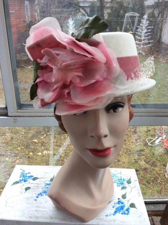 Vintage 1950s 1960s Hat Off White With A Pink Ros… - image 9