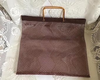 Vintage 1960's 1970's Bag Market Tote Bag Marrón Oscuro Malla Doble Oro COLOR Manijas de Metal