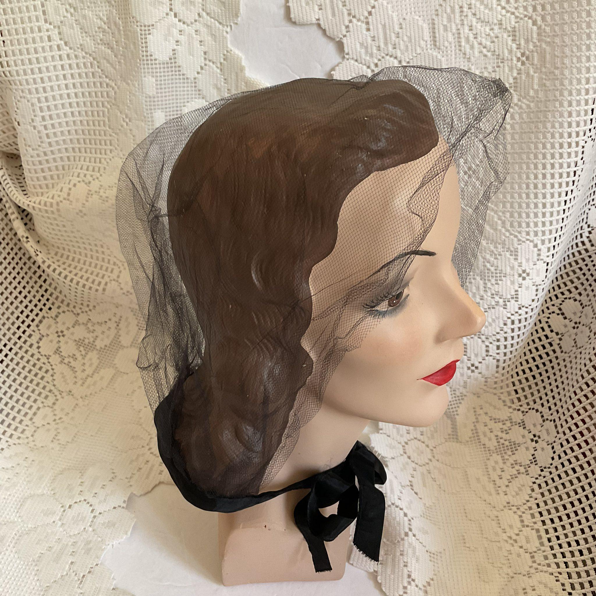 Vintage 1950\'s Hair Bonnet Vinyl w/ Metallic Mesh Overlay Neck Tie Curlers NUDE HOW TO CREATE FAST AND EASY VINTAGE WAVES | DRYER HAIR  main image 3