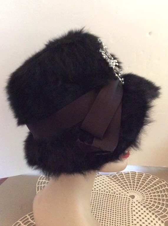 Vintage 1950s Hat Black Faux Fur Bucket Style Gre… - image 4