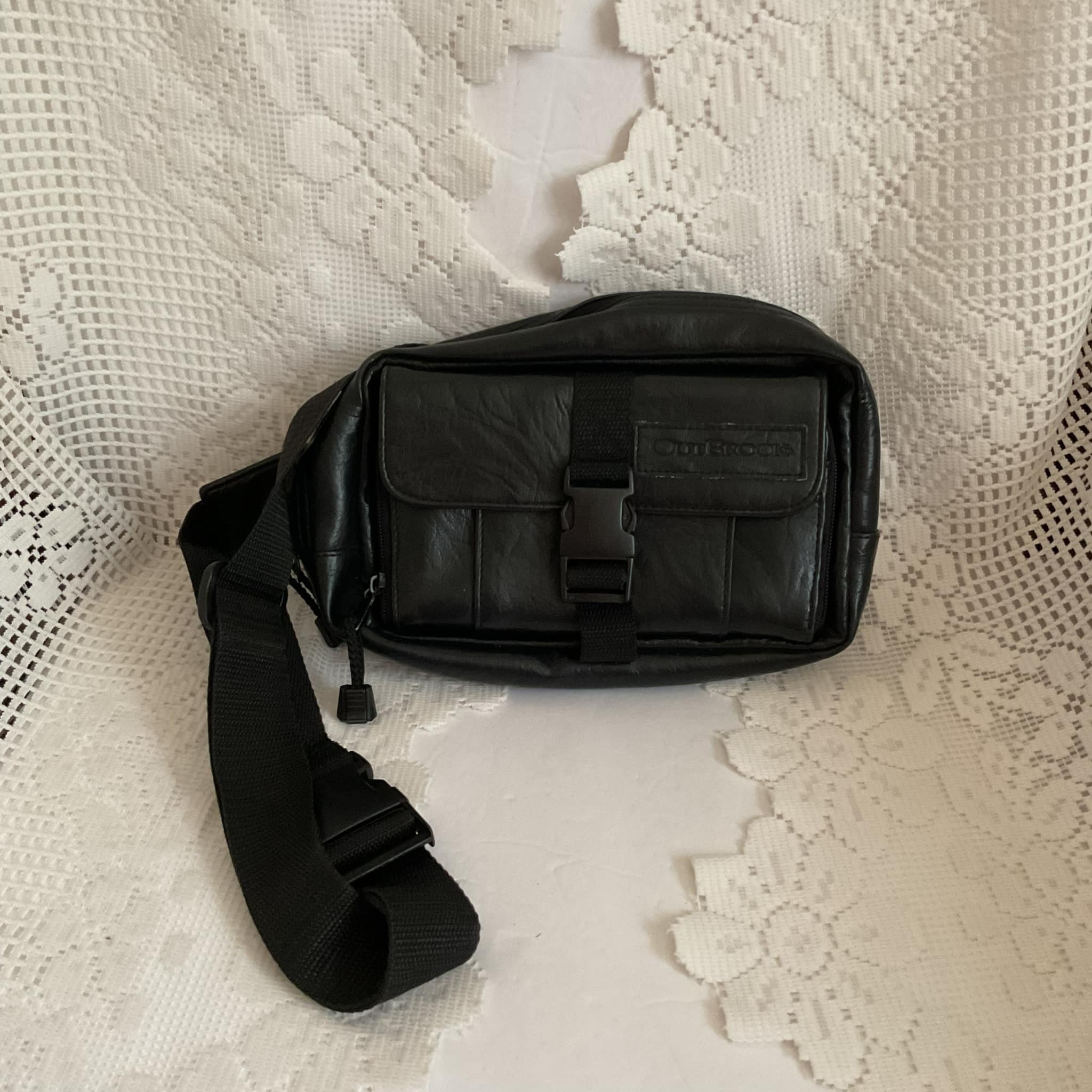 Vintage 1990's Y2K Fanny Pack Crossbody Sling Bag Black Faux/fake