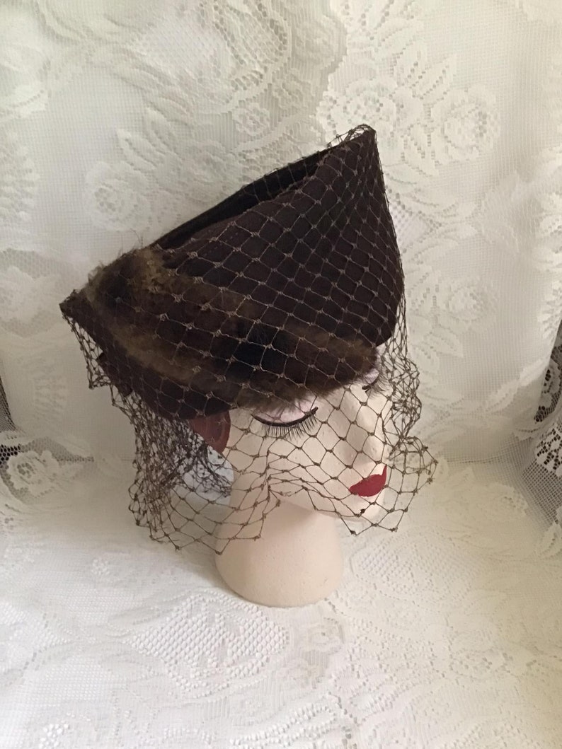 Vintage 1940's Hat RARE Tall Tilt Hat Dark Brown With Genuine Rabbit Fur Thick Veiling Art Deco image 2