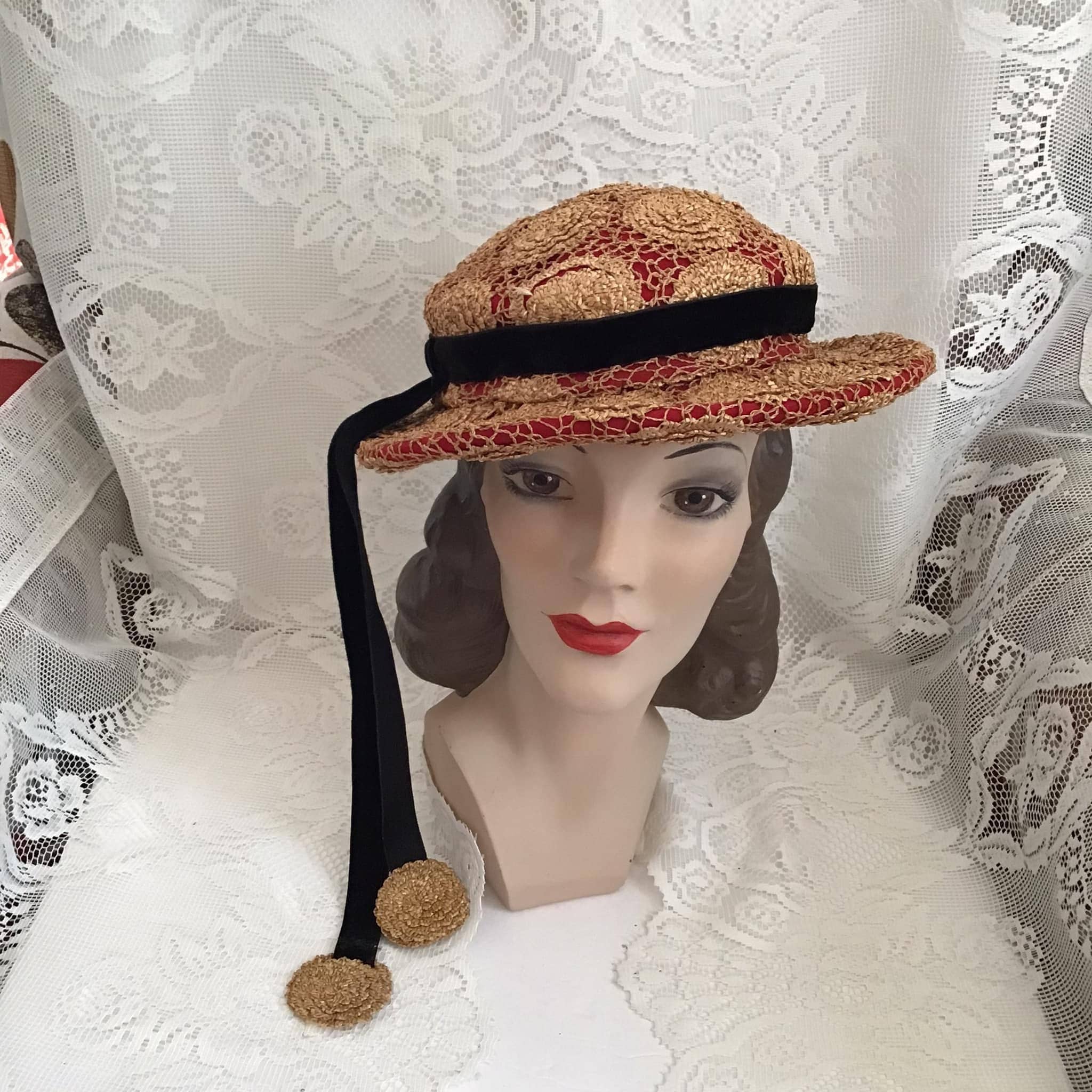Vintage 1940 display picture 1