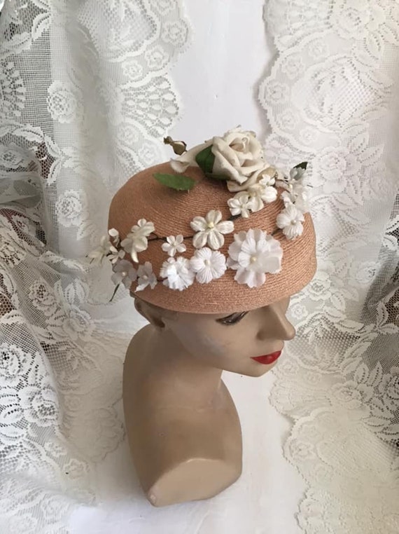 Vintage 1950's Hat Light Beige Straw With Off Whi… - image 1