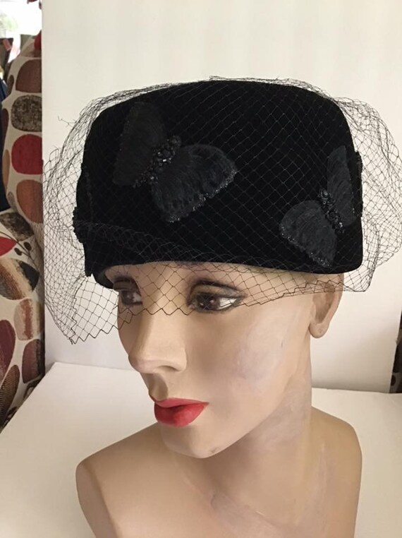 Vintage 1950's 1960's Hat *Gimbels* Black Velvet … - image 7