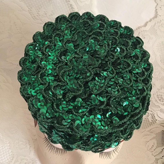 Vintage 1960's Hat Pillbox Emerald Green Sequin H… - image 4