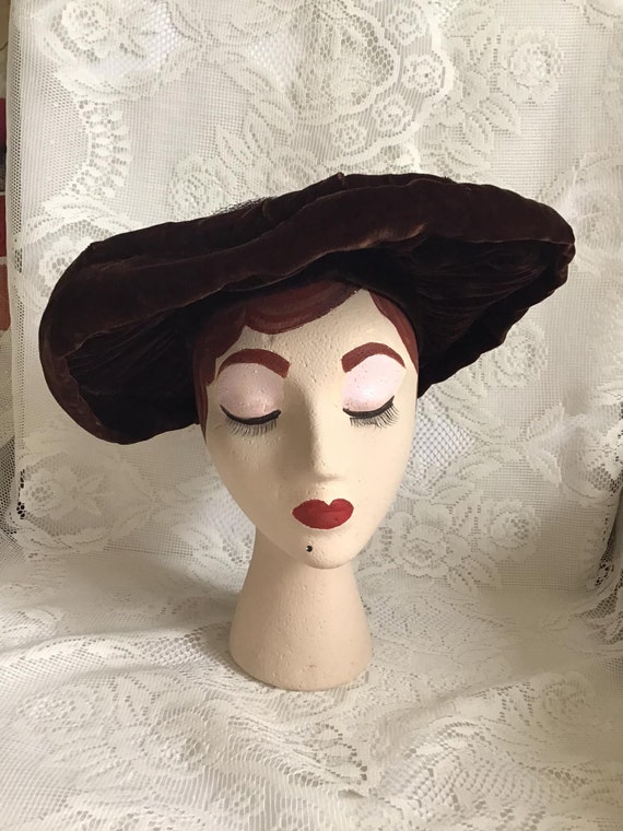 Vintage 1940's Hat Dark Brown Velvet Retains Orig… - image 2