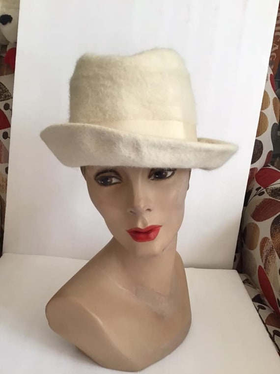 Vintage 1960's 1970's Hat Off White Fedora Style L