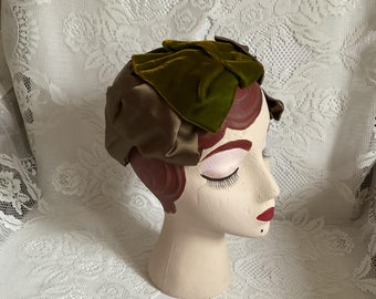 Vintage 1950's 1960's Hat Green Velvet And Green Satin No Makers Label Or Tag