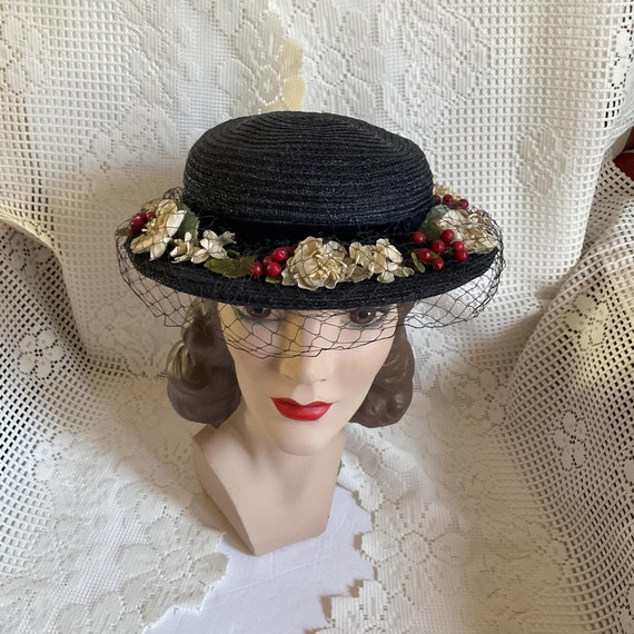 Vintage 1930s Cream & Dark Blue Floral Netting Hat Vintage 1930 main image 3