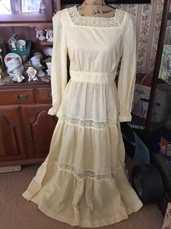 Vintage 1970's Dress Long Maxi Length Cream Color Trimmed With Lace *Sears Fashion* Cottage Core Festival Hippie Chic Bridal